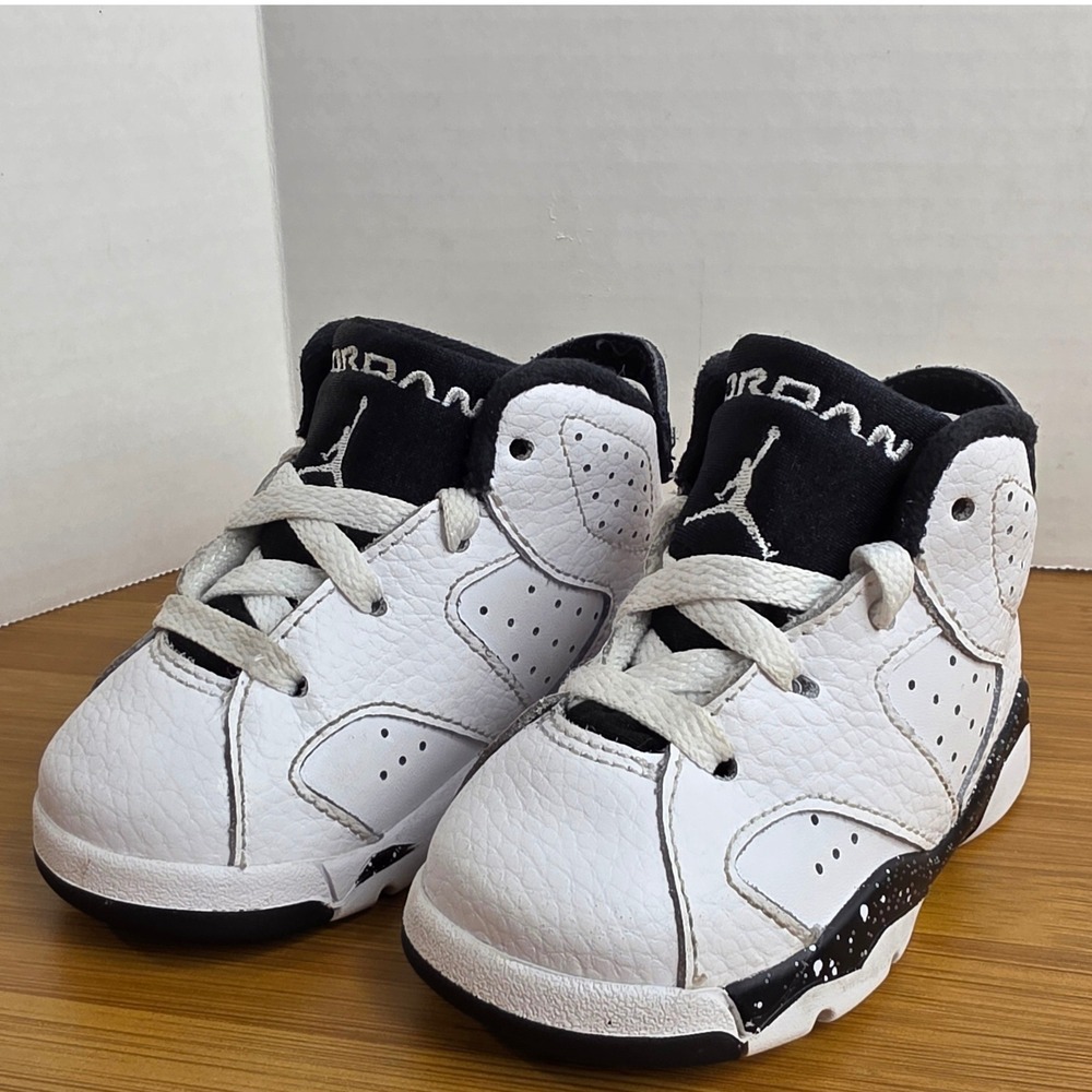 Jordan 6 Retro White Black Speckle Toddler Sneakers DV3606-112 Size 5C